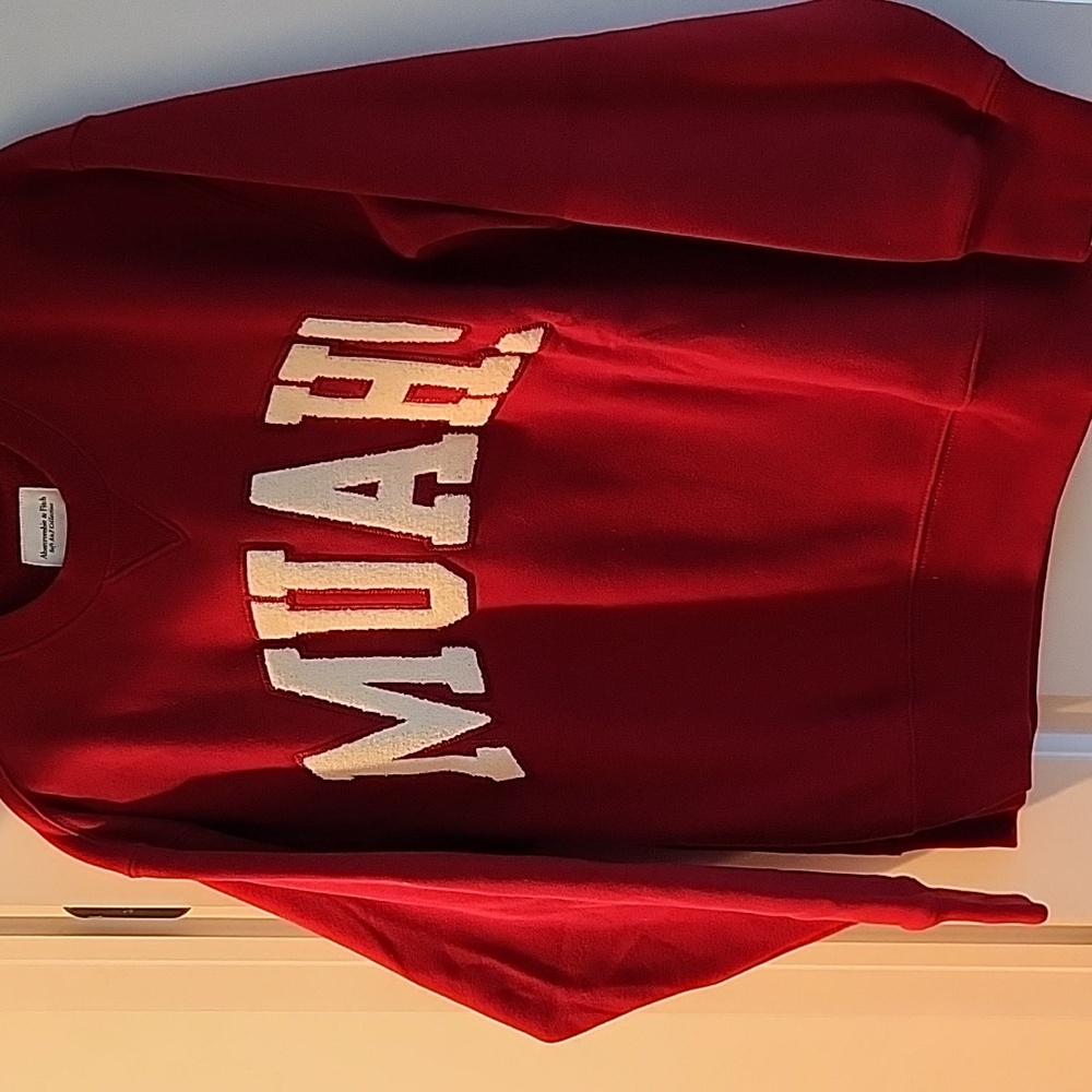 Abercrombie & Fitch Red MUAH! Sweatshirt